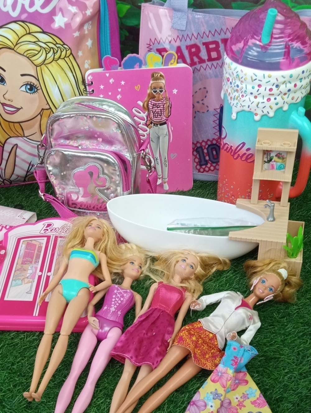 🔴 Barbie Backpack Bundle - Picture 4 of 5